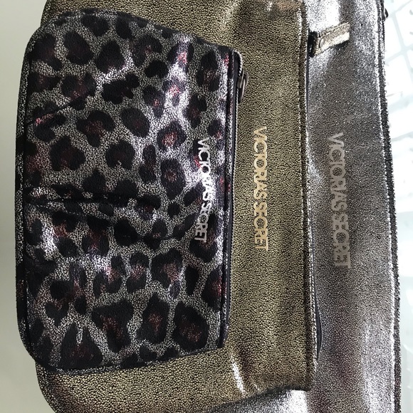 Victoria’s Secret cosmetics cases - Picture 4 of 5